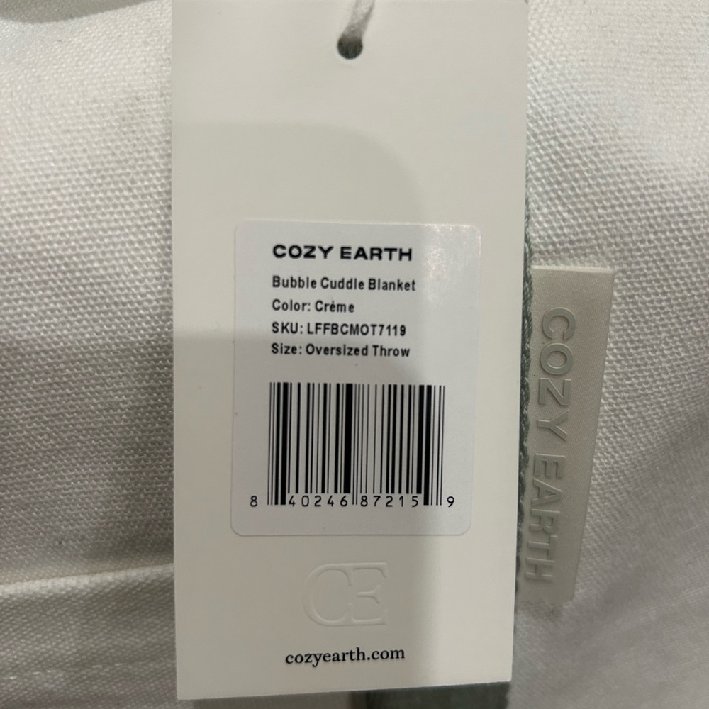 Cozy Earth Bubble Cuddle Cream Throw Oversized Blanket NEW in plastic - Picture 4 of 5
